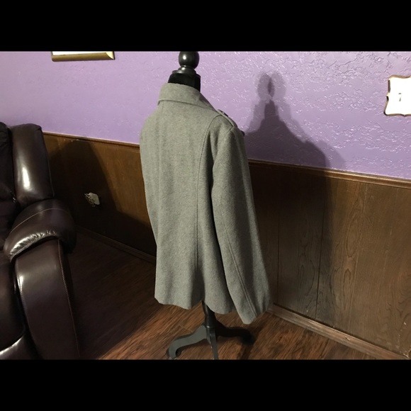 Coat - Picture 6 of 8